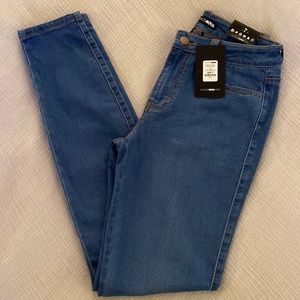 Classic Mid Rise Skinny Jeans - Medium Blue Wash - Size 7